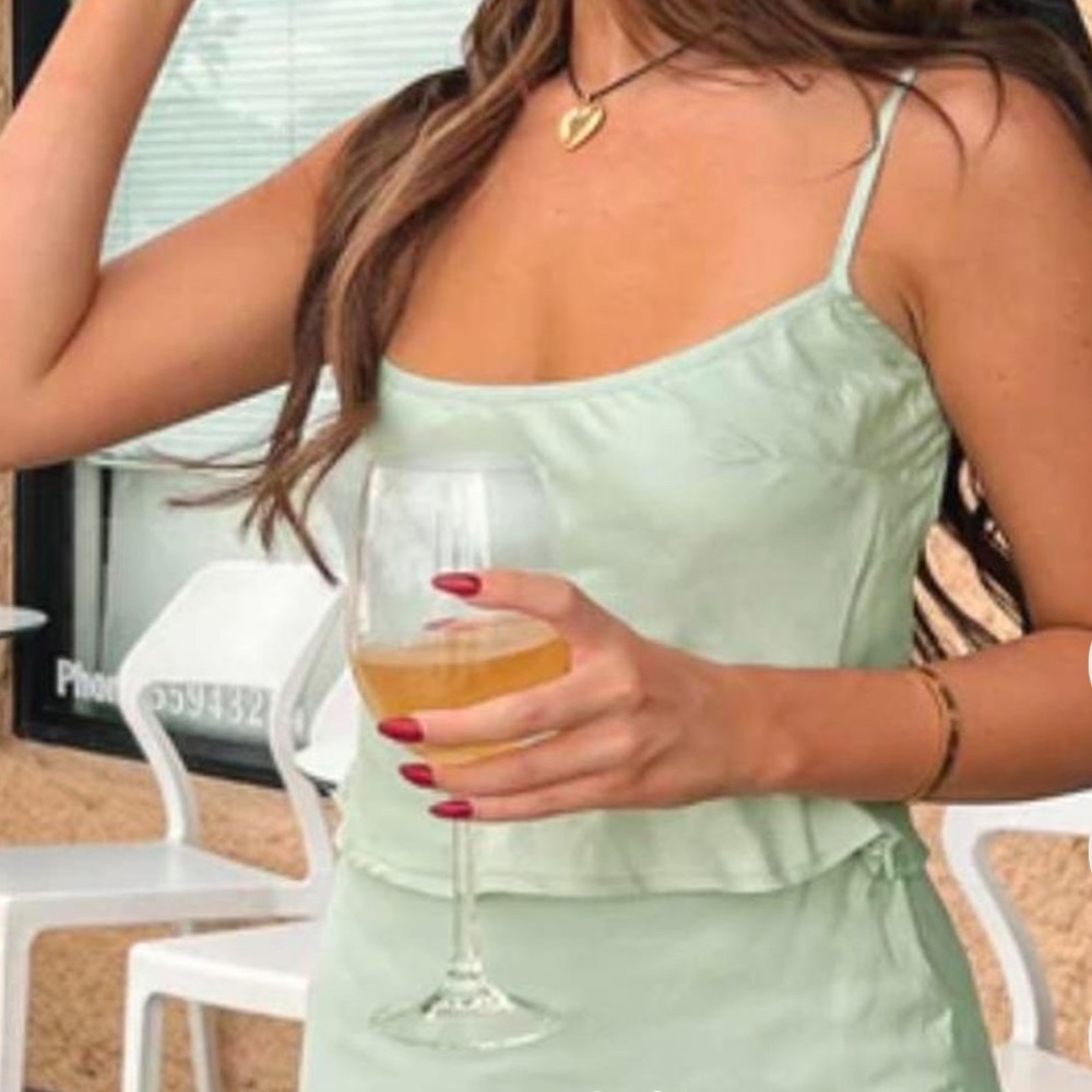 Beginning boutique top